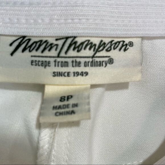 Norm Thompson White Stretch Crop Capri Pants size 8P - Picture 3 of 7